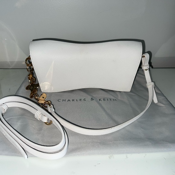 Charles & Keith White Handbag - Picture 1 of 3